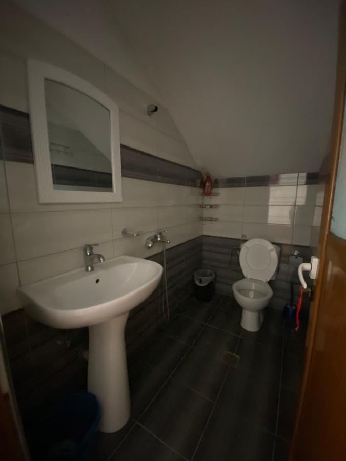 Eraldo Brahimi Apartaments Ksamil Esterno foto
