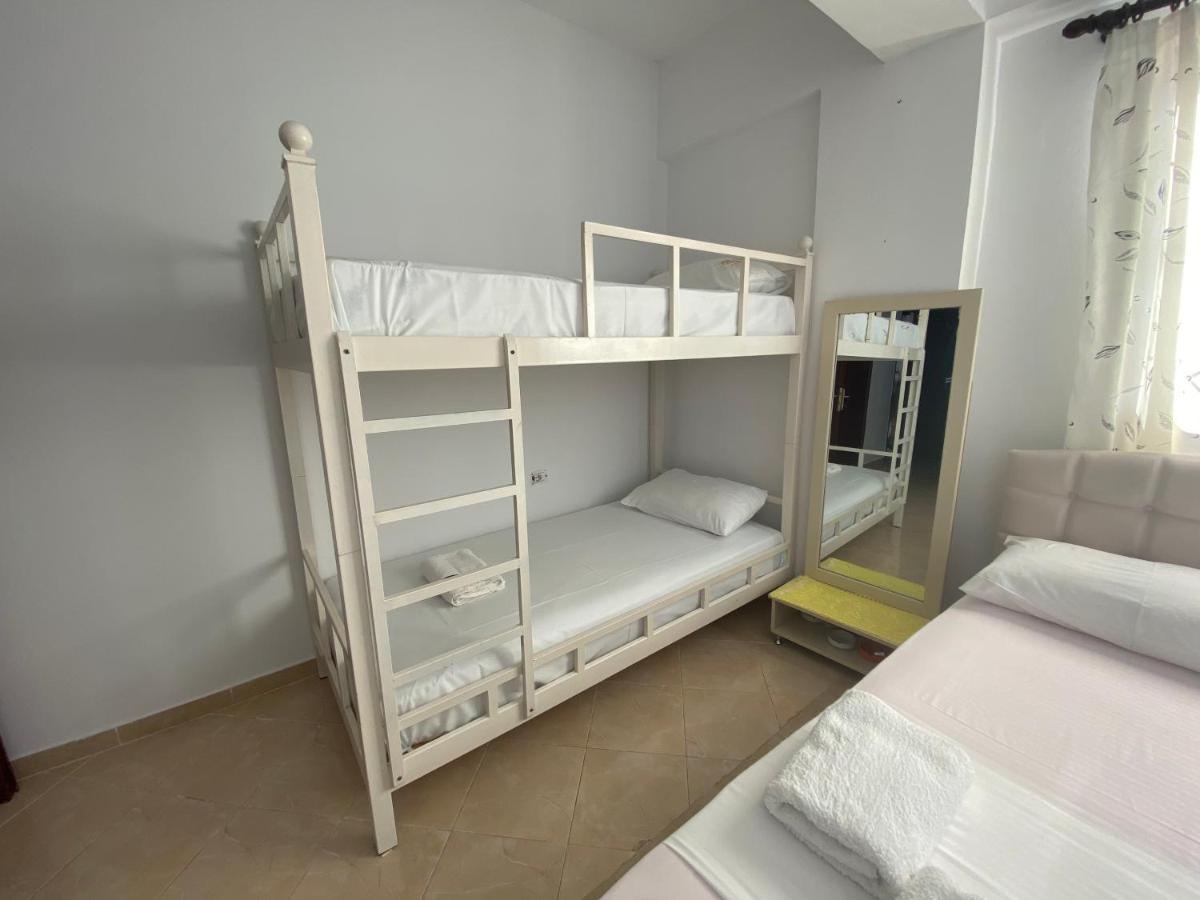 Eraldo Brahimi Apartaments Ksamil Esterno foto