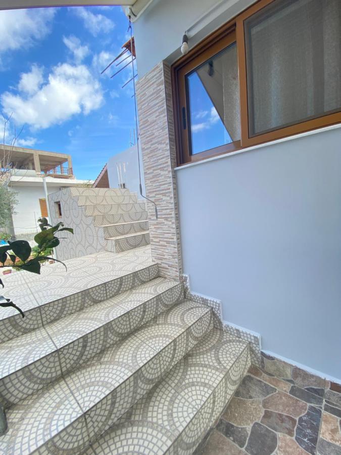 Eraldo Brahimi Apartaments Ksamil Esterno foto