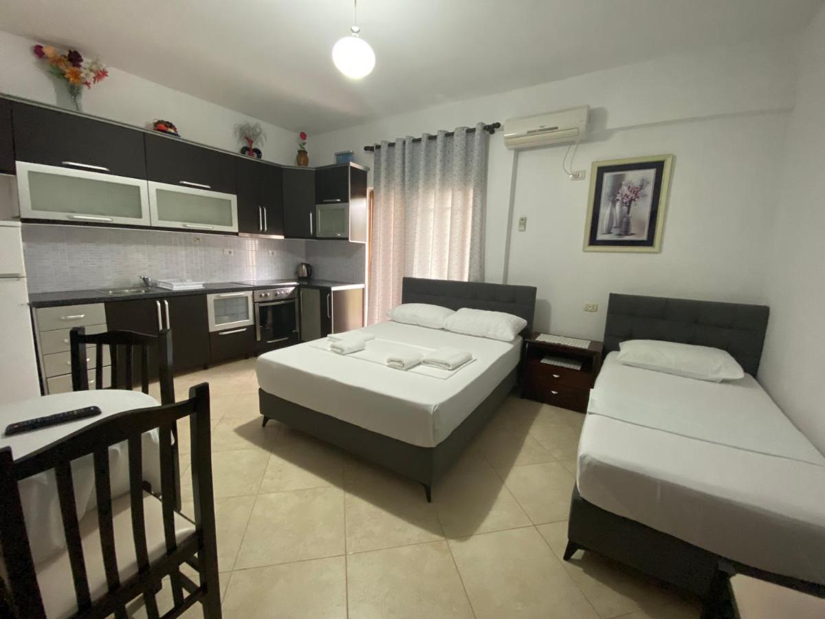 Eraldo Brahimi Apartaments Ksamil Esterno foto